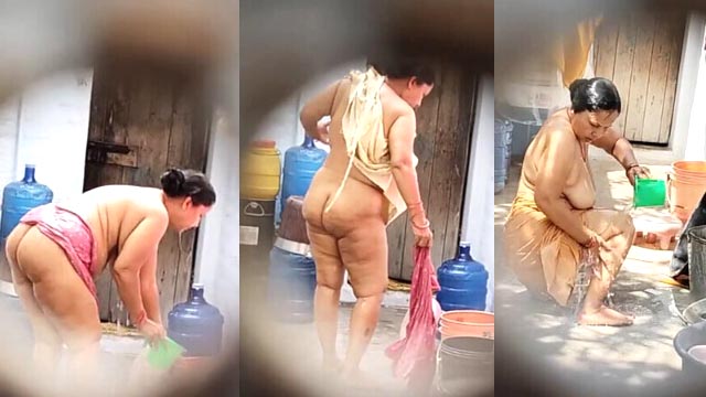 Horny Bhabhi Bathing Secretly Recorded Viral MMS