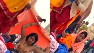 Desi Bhabhi After Bath Outdoor Changing Dress New Video