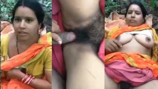 Desi Village Aunty Affair Sex – Outdoor Pussy Licking Mms